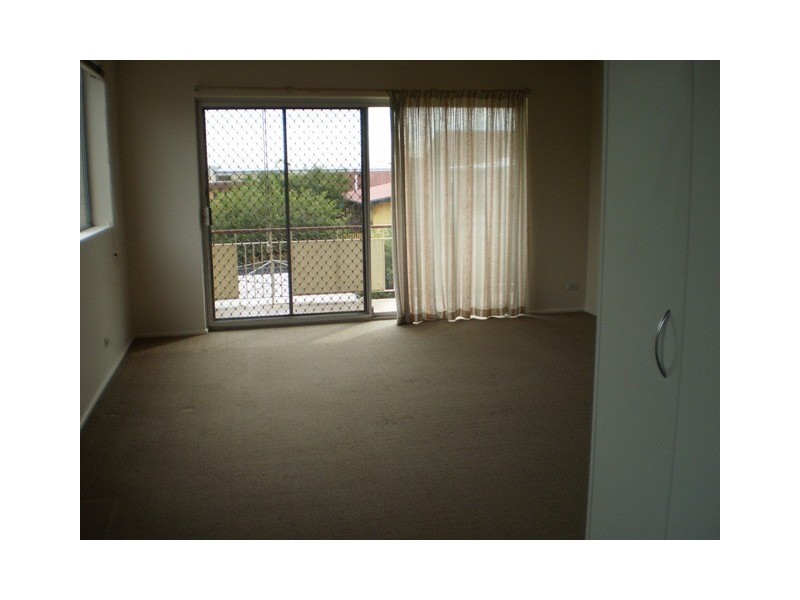 3/207 Cavendish Road, Coorparoo QLD 4151