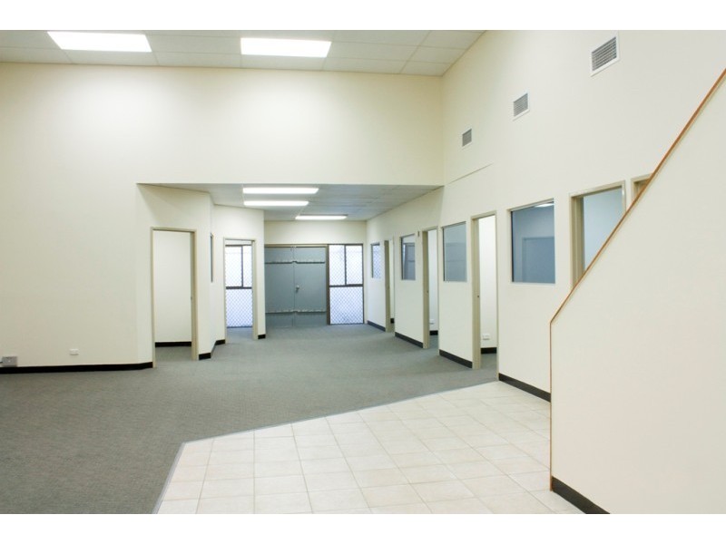 4/8 Finsbury St, Newmarket QLD 4051