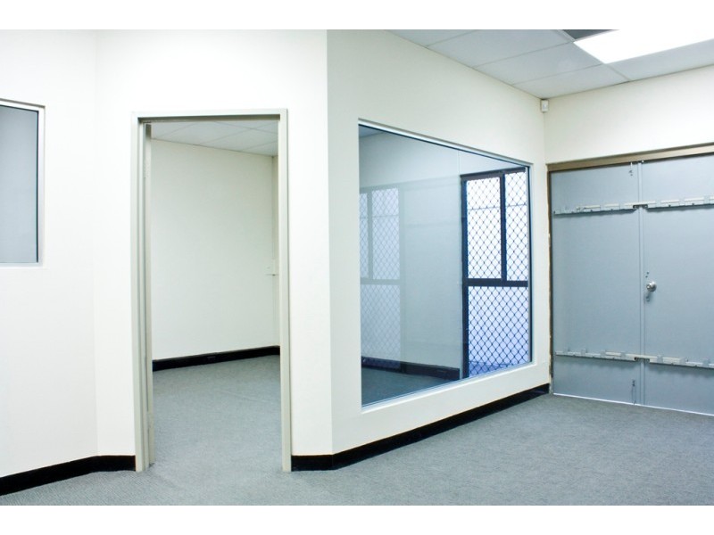 4/8 Finsbury St, Newmarket QLD 4051