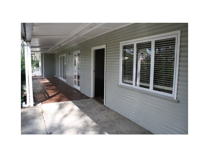 39 Kersley Road, Kenmore QLD 4069