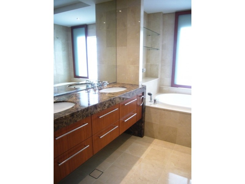 12N/39 CASTLEBAR STREET, Kangaroo Point QLD 4169
