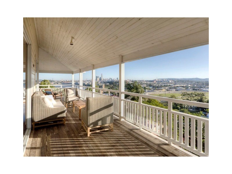 62 Toorak Road, Hamilton QLD 4007