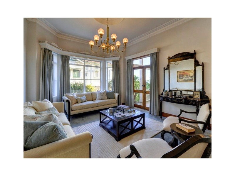 62 Toorak Road, Hamilton QLD 4007