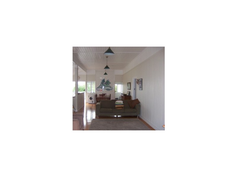 21 Agnew Street, Norman Park QLD 4170