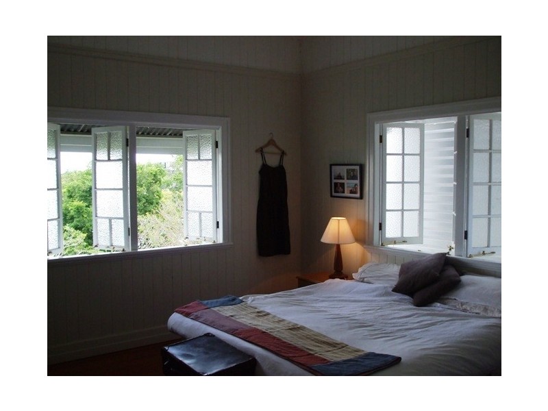 21 Agnew Street, Norman Park QLD 4170