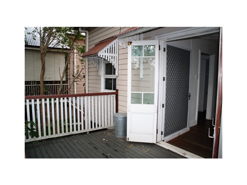 82 Victoria Street, Windsor QLD 4030