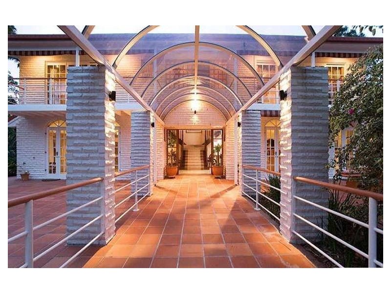 243 Moons Lane, Brookfield QLD 4069