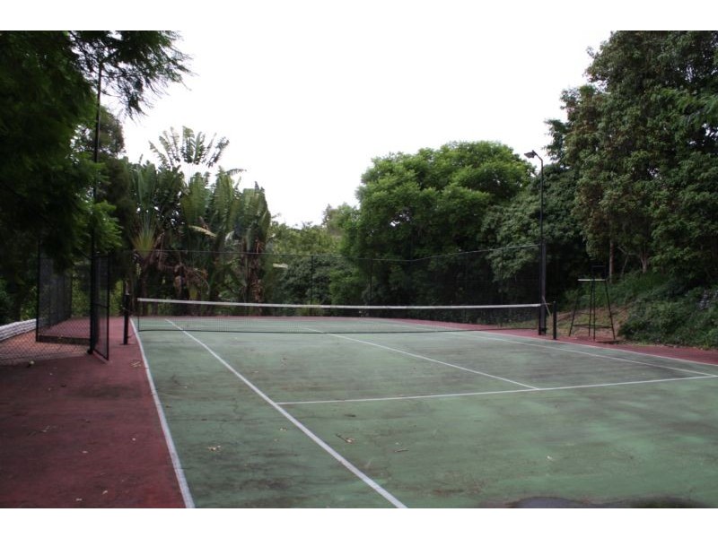 243 Moons Lane, Brookfield QLD 4069