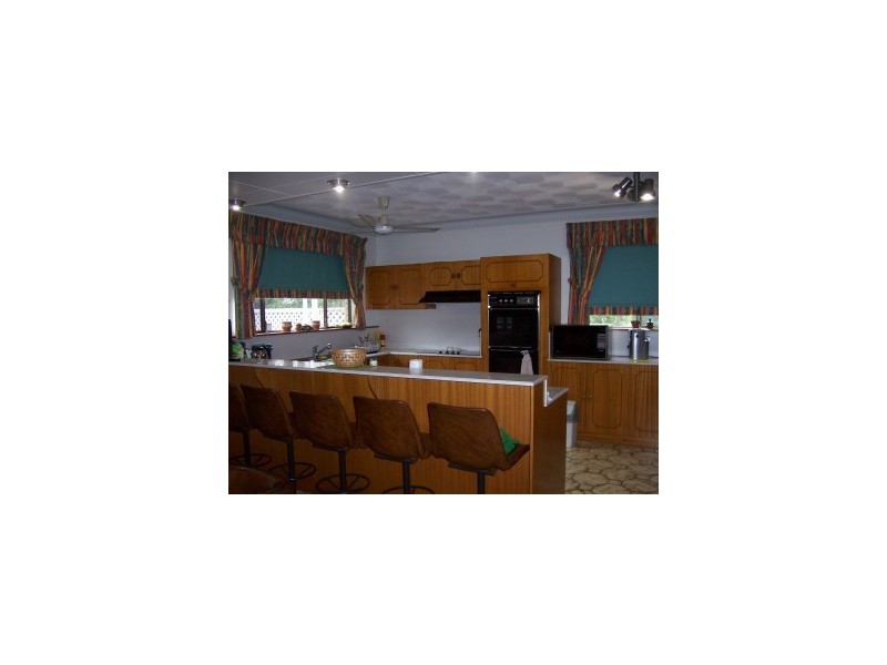 60 Plucks Road, Arana Hills QLD 4054