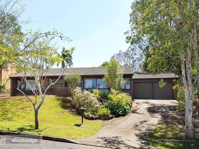 33 Struan Street, Chapel Hill QLD 4069