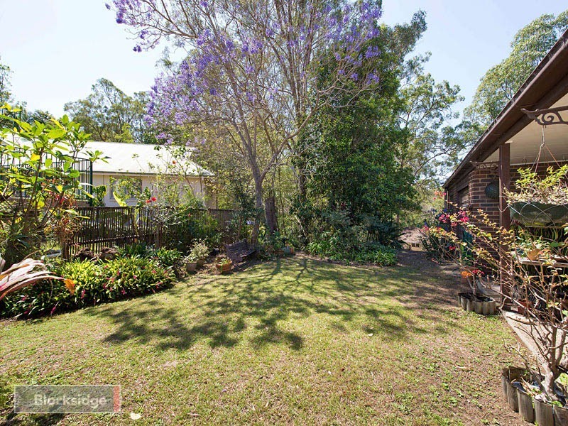 33 Struan Street, Chapel Hill QLD 4069