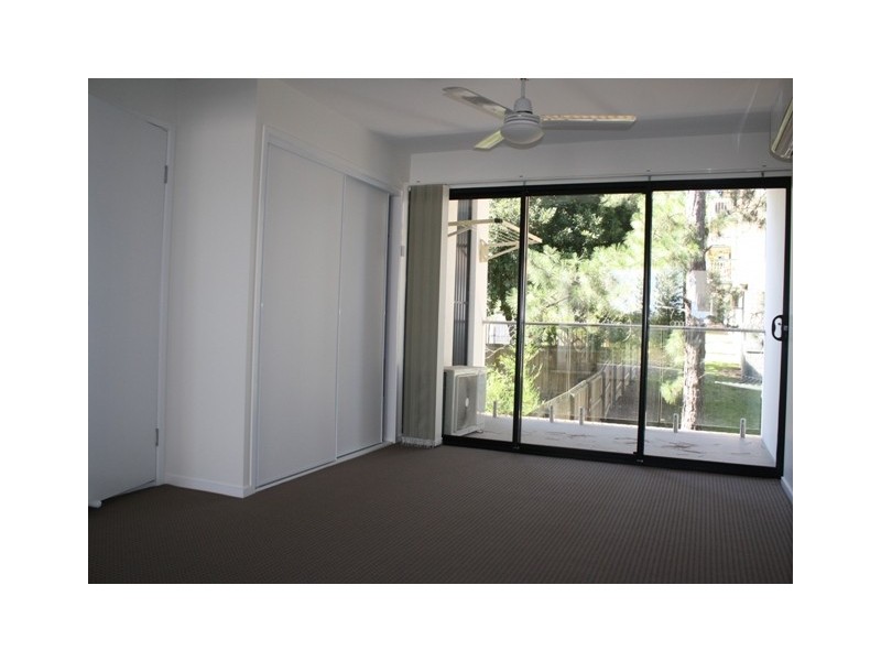 18/21 Fenton Street, Fairfield QLD 4103