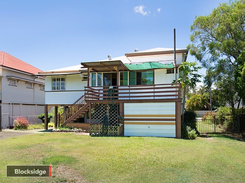 22 Third Avenue, Sandgate QLD 4017
