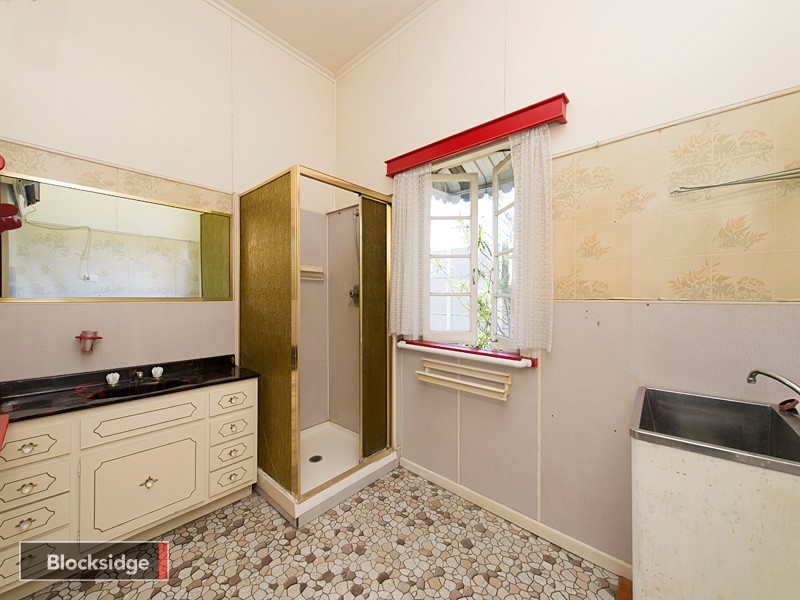 22 Third Avenue, Sandgate QLD 4017