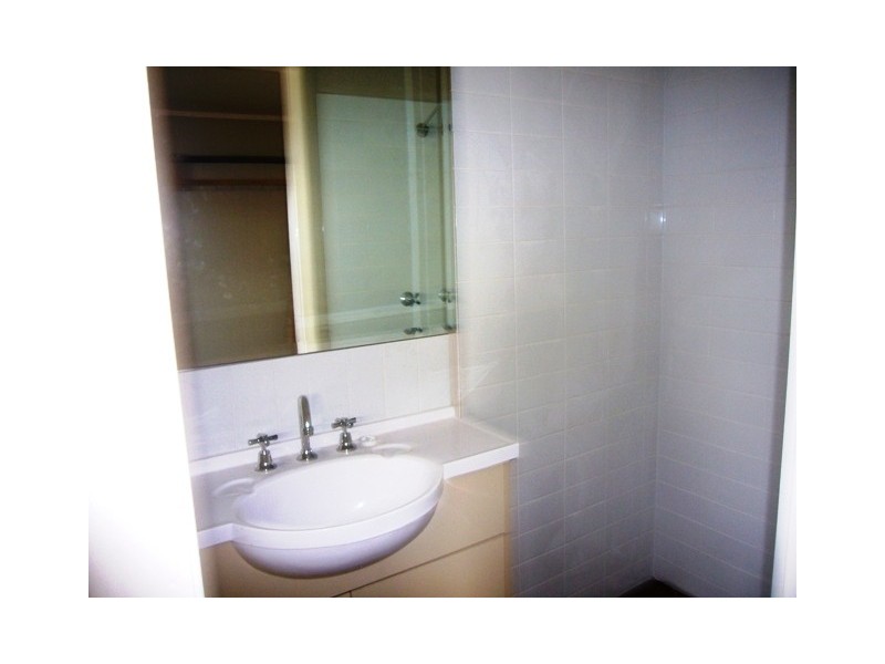 2/242 Lutwyche Road, Windsor QLD 4030