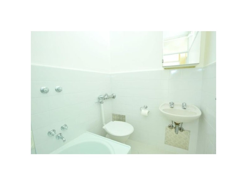 3F/12 Marine Parade, St Kilda VIC 3182