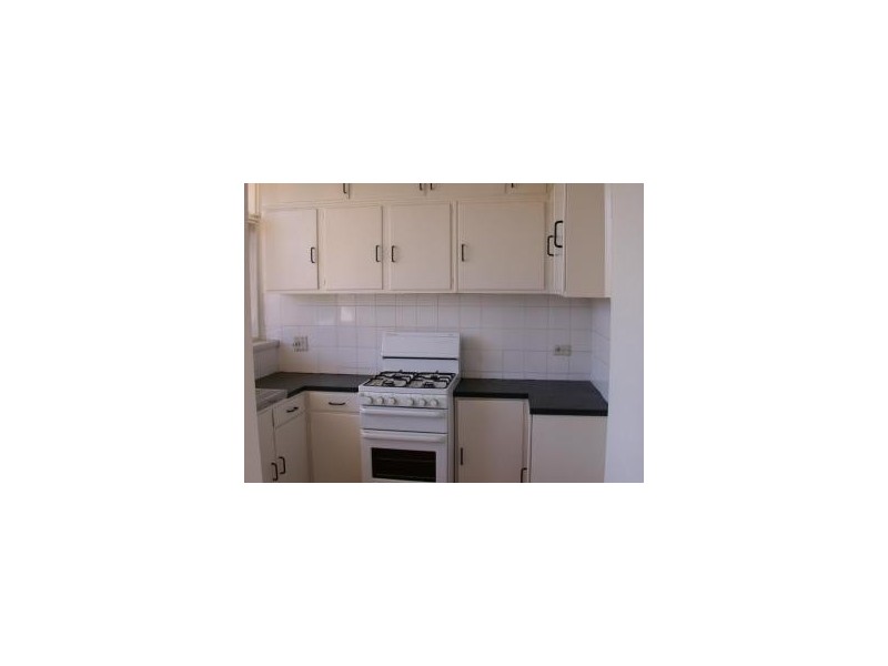3F/12 Marine Parade, St Kilda VIC 3182