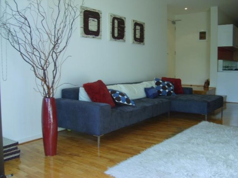 2/63 Ormond Esplanade, Elwood VIC 3184