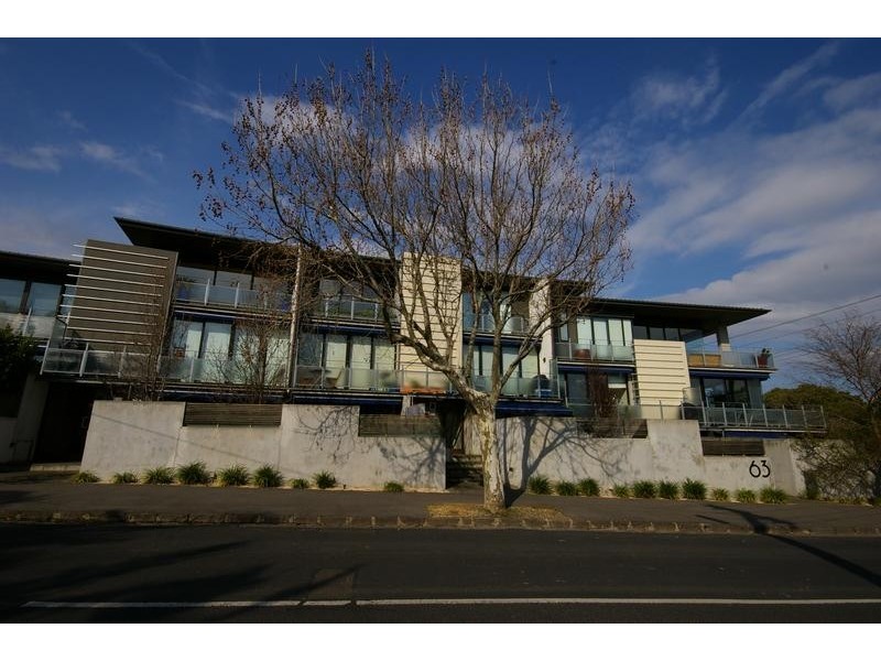 2/63 Ormond Esplanade, Elwood VIC 3184