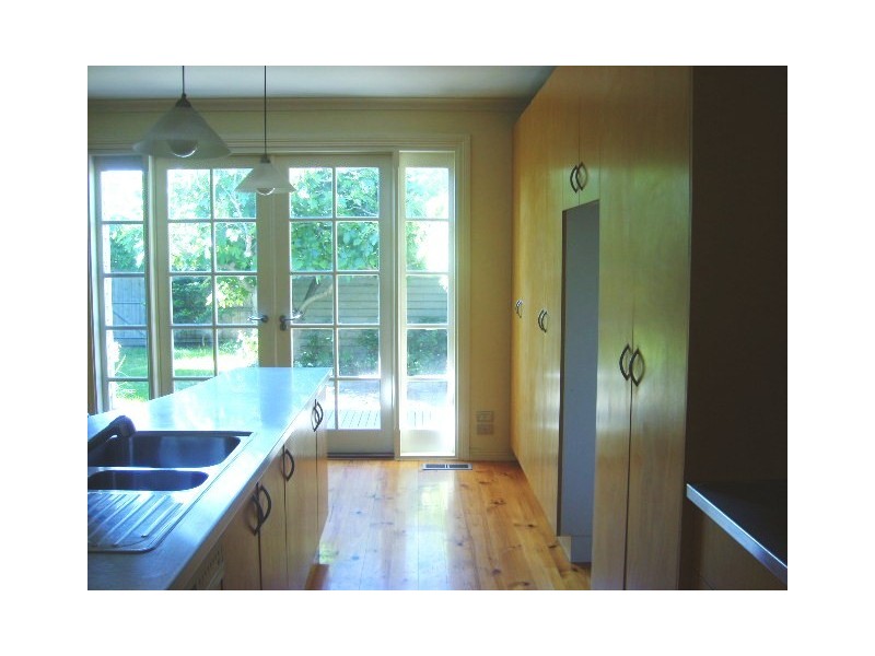 16 Grosvenor Street, St Kilda East VIC 3183