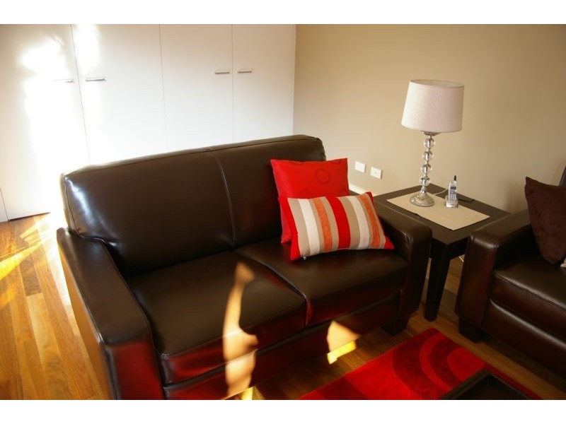 10 Lynott Street, St Kilda VIC 3182