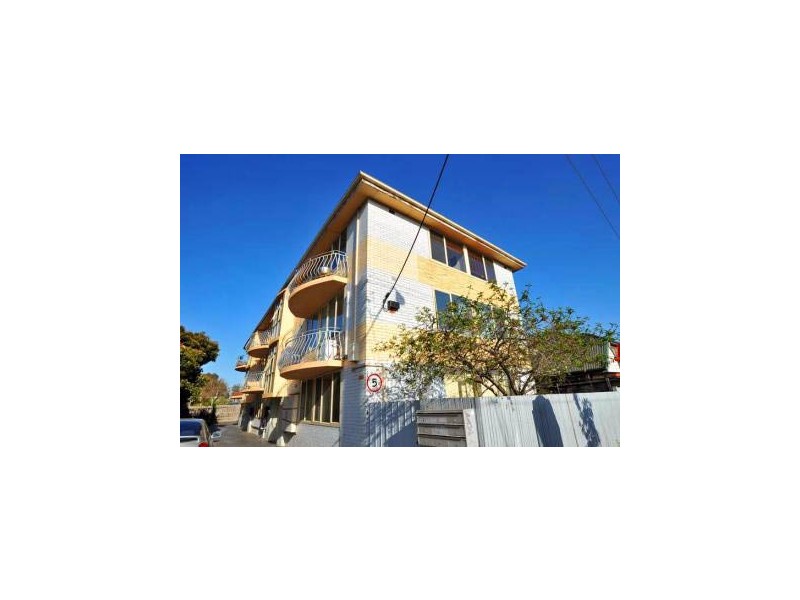 4/18 Chapel Street, St Kilda VIC 3182