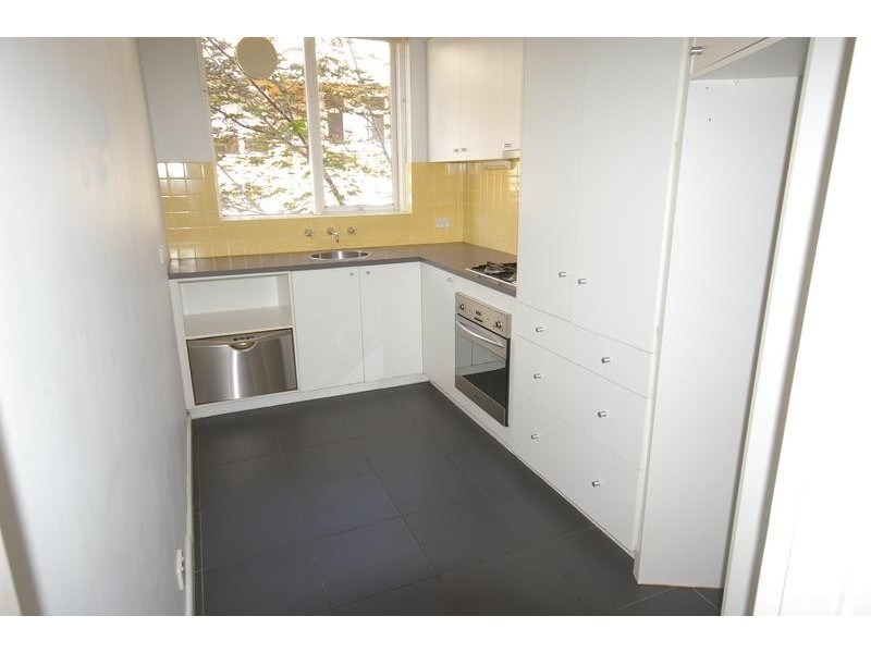 16/325 Orrong Road, St Kilda East VIC 3183