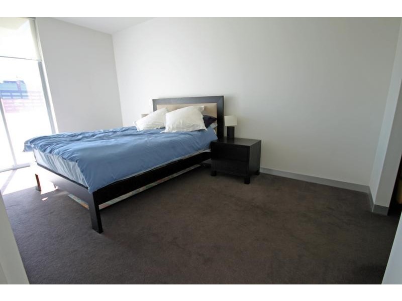 704/1 Roy Street, Melbourne VIC 3004