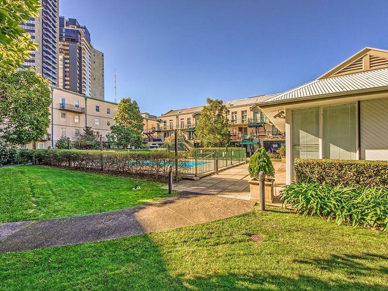 8/108 Southbank Boulevard, Southbank VIC 3006