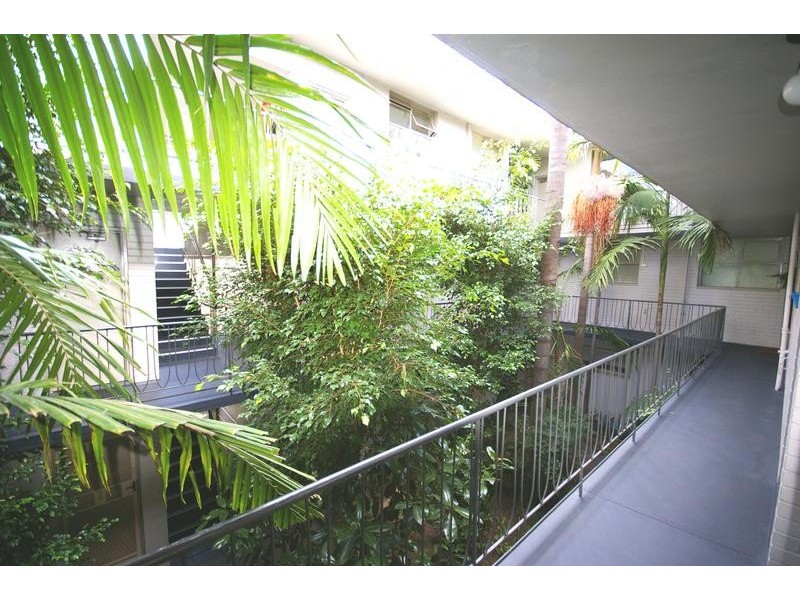 18/82 Westbury Street, St Kilda East VIC 3183