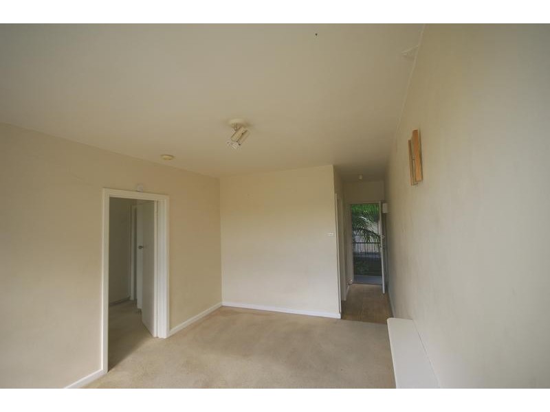 18/82 Westbury Street, St Kilda East VIC 3183