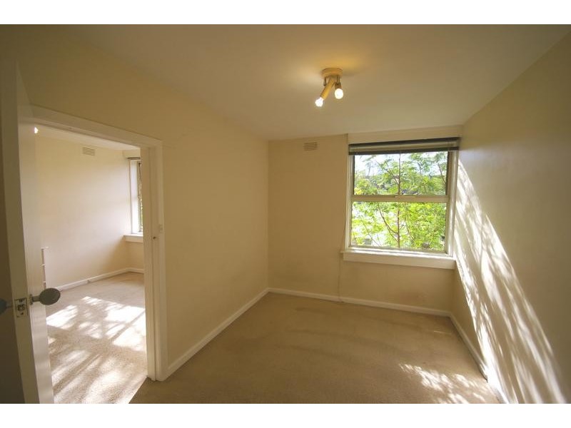 18/82 Westbury Street, St Kilda East VIC 3183