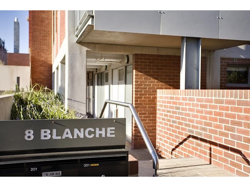 D301/8 Blanche Street, St Kilda VIC 3182