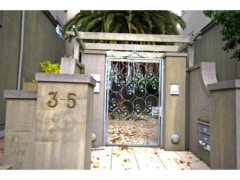 11/3-5 Coleridge Street, Elwood VIC 3184