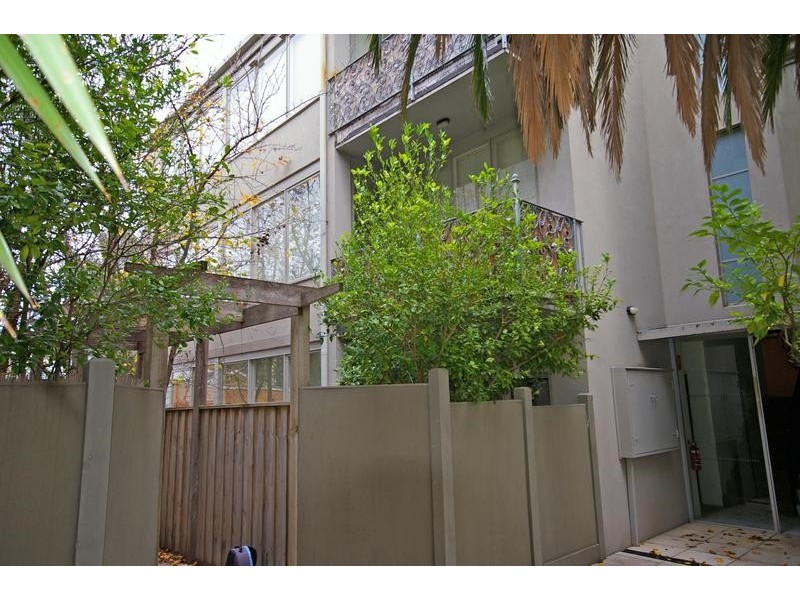 11/3-5 Coleridge Street, Elwood VIC 3184
