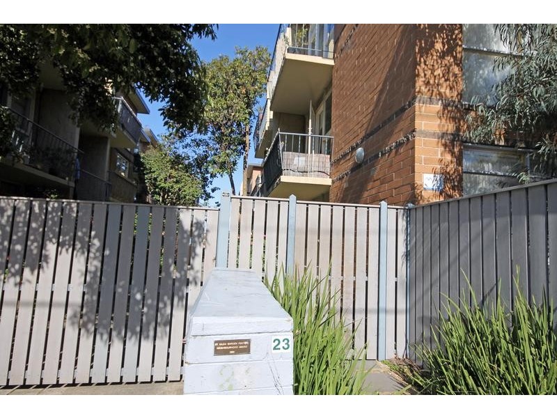 7/23 Robe Street, St Kilda VIC 3182