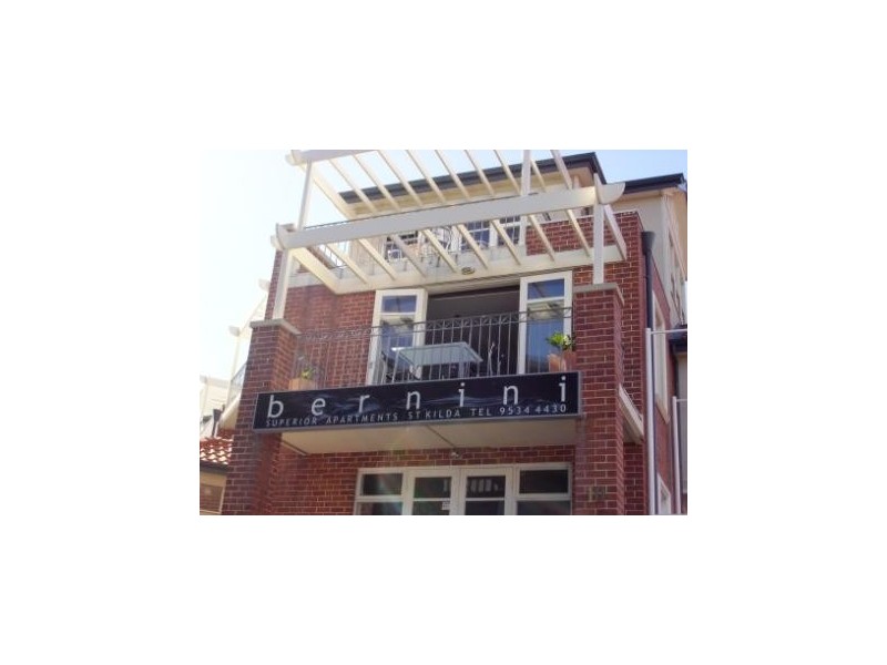 1/10 Carlisle Street, St Kilda VIC 3182