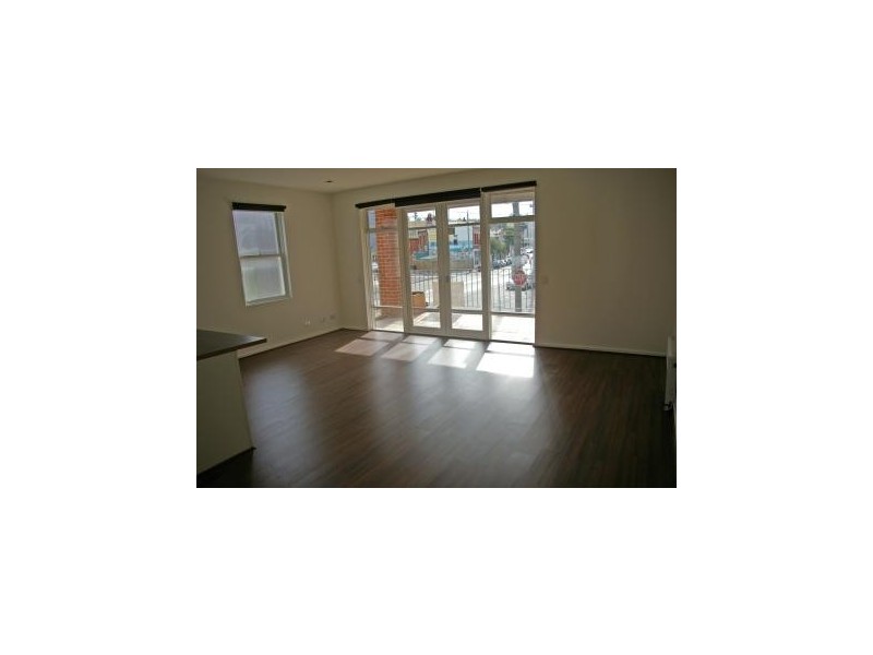 1/10 Carlisle Street, St Kilda VIC 3182