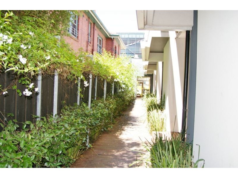 4/156 Carlisle Street, St Kilda VIC 3182