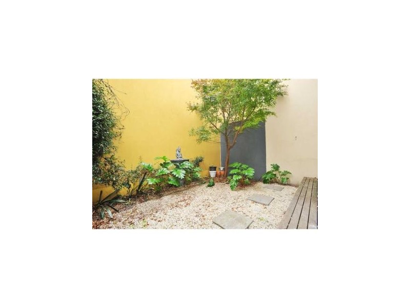 4/156 Carlisle Street, St Kilda VIC 3182