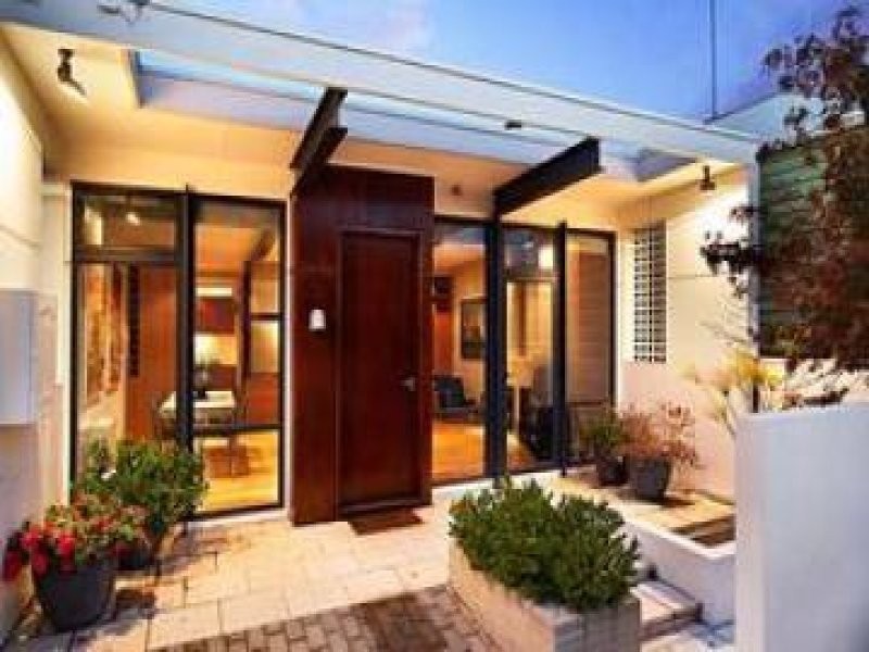 16 Young Street, St Kilda East VIC 3183