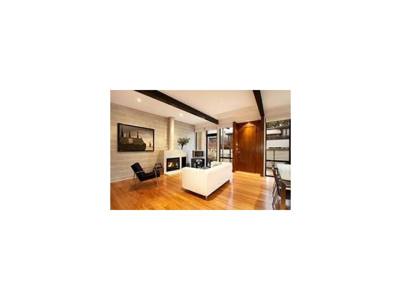 16 Young Street, St Kilda East VIC 3183