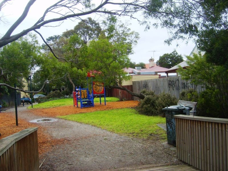 10 Lynott Street, St Kilda VIC 3182