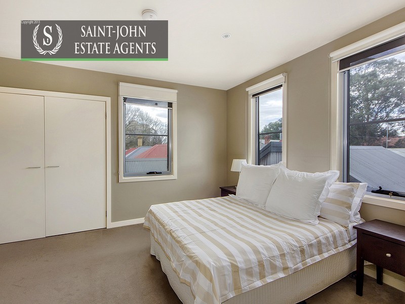 10 Lynott Street, St Kilda VIC 3182