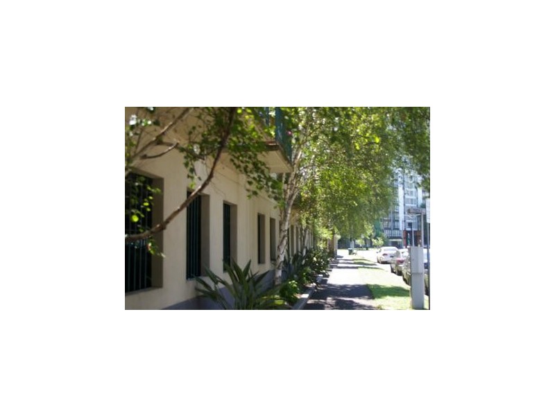 1/2 Moore Street, Southbank VIC 3006