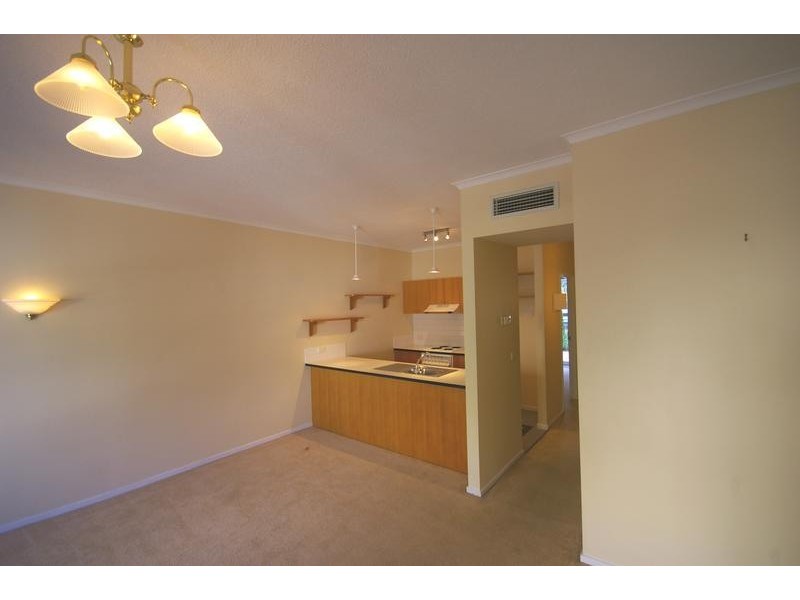 1/2 Moore Street, Southbank VIC 3006