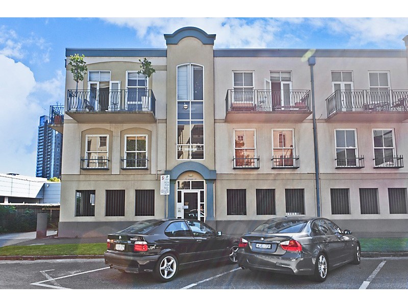 1/2 Moore Street, Southbank VIC 3006