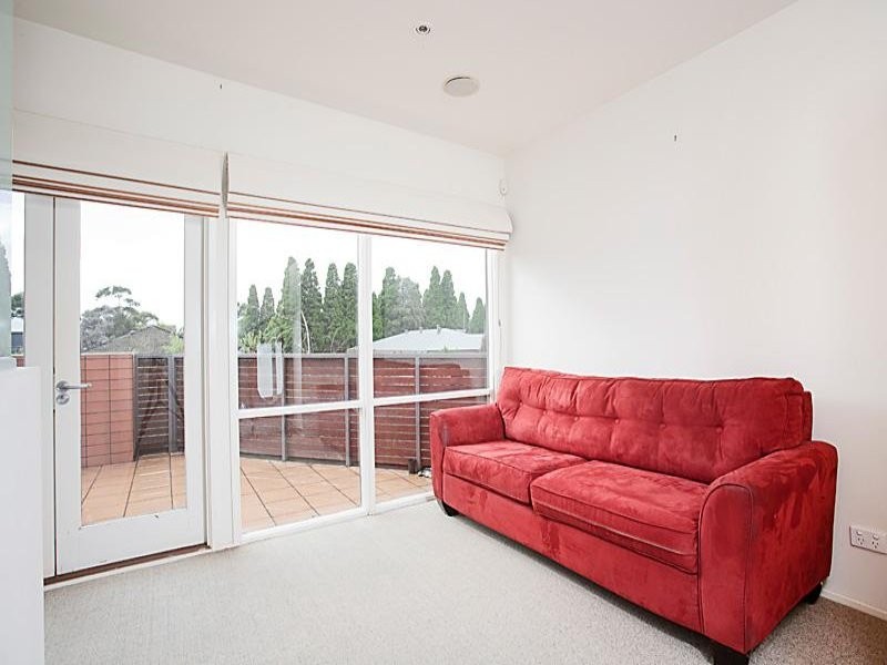 8/76 Carlisle Street, St Kilda VIC 3182