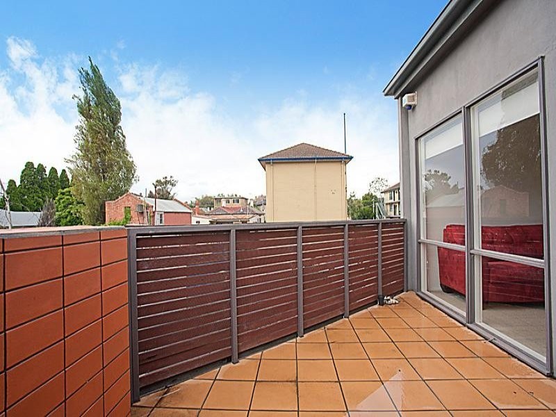 8/76 Carlisle Street, St Kilda VIC 3182