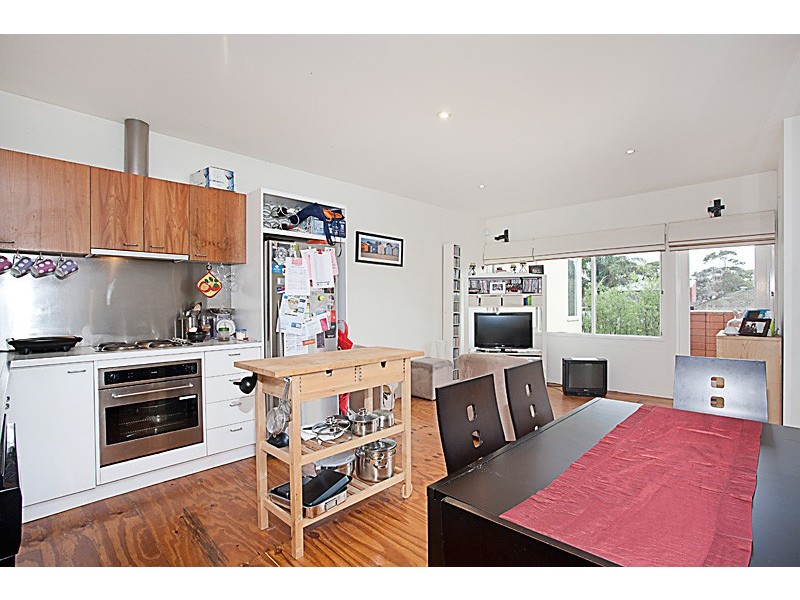 8/76 Carlisle Street, St Kilda VIC 3182